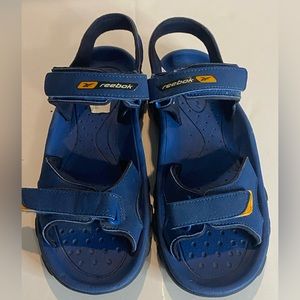 Reebok Sandals Navy blue for kids size 3